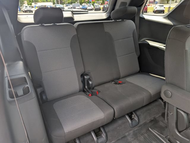 Used 2023 Chevrolet Traverse LT FWD image 19