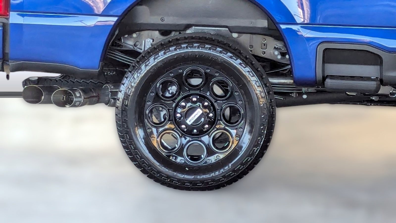 New 2026 Ford F250 Lariat w/ Black Appearance Package image 11