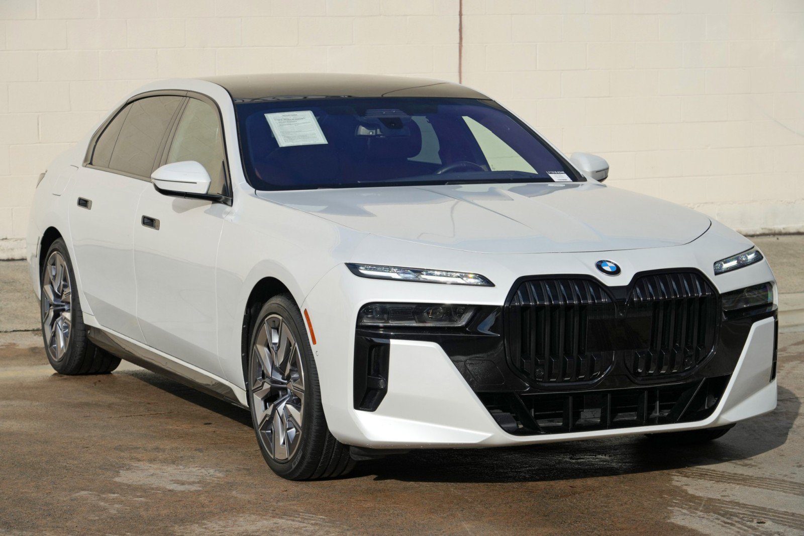 Used 2023 BMW 760i xDrive w/ Executive Package AWD/4WD image 65
