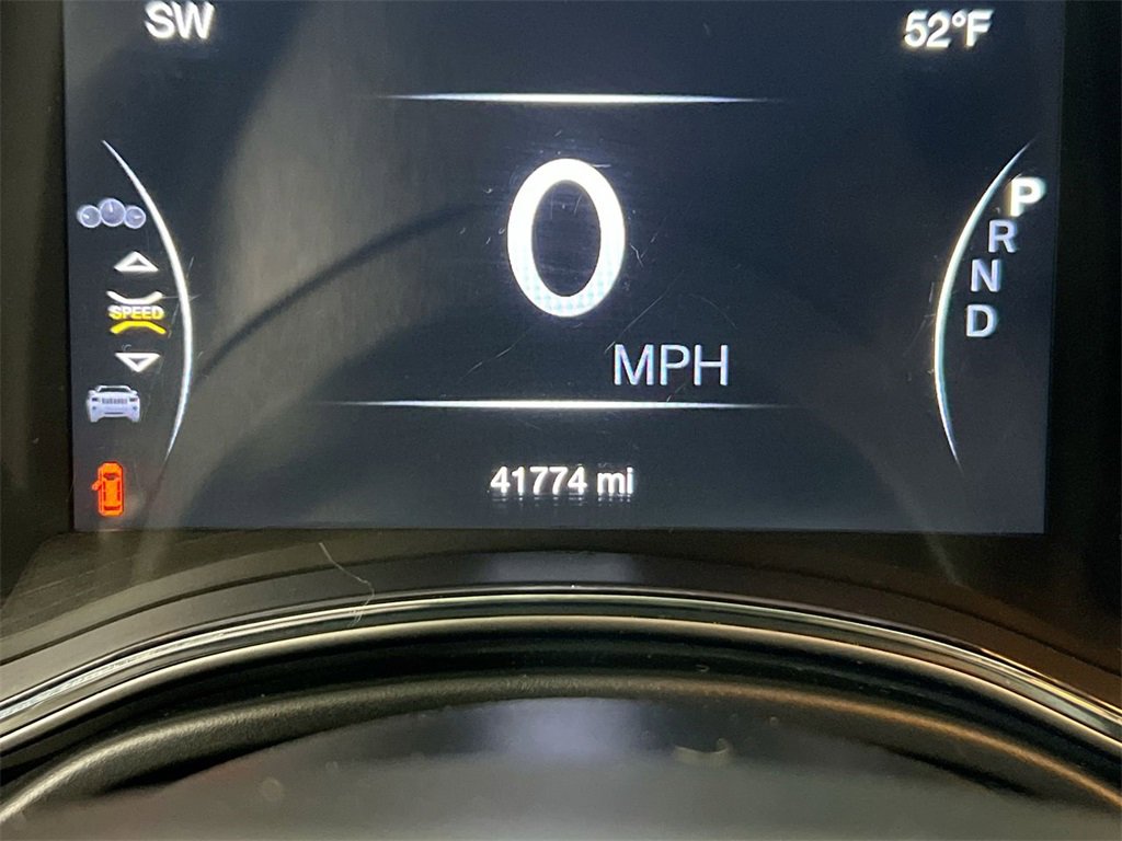 Used 2021 Jeep Grand Cherokee Laredo w/ Security & Convenience Group image 13