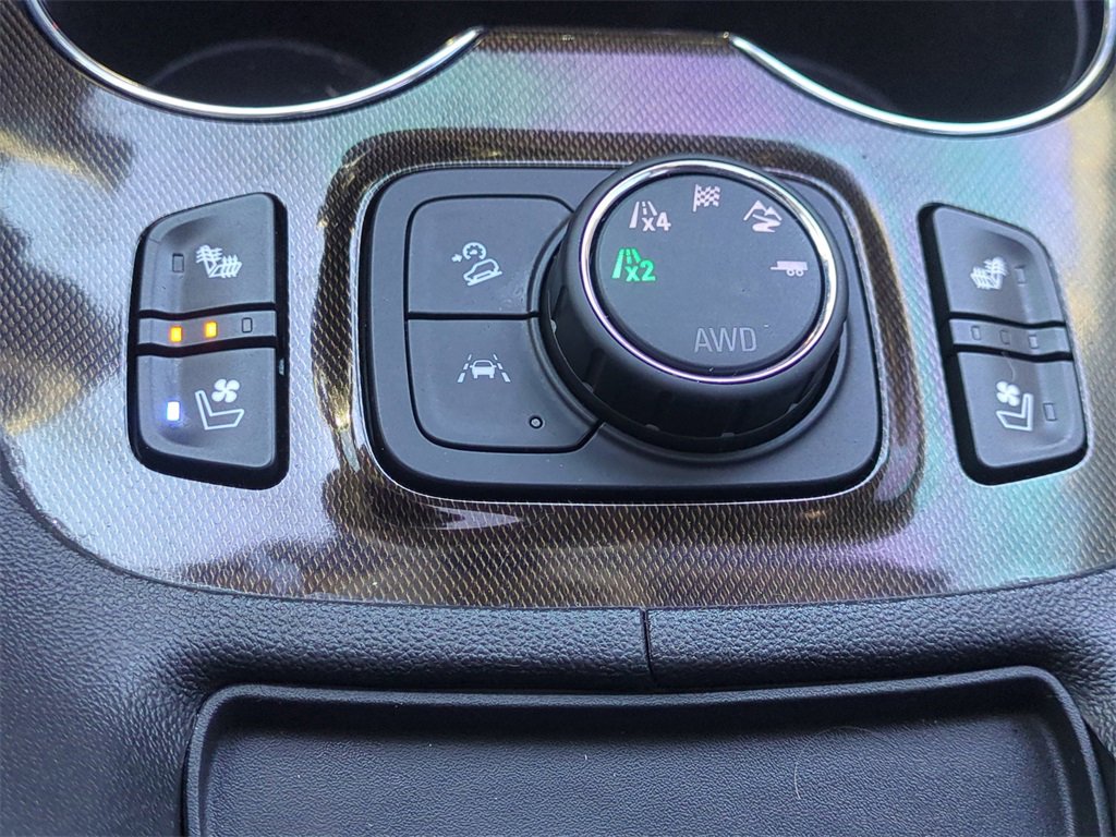 Used 2022 GMC Acadia AT4 w/ Technology Package image 27