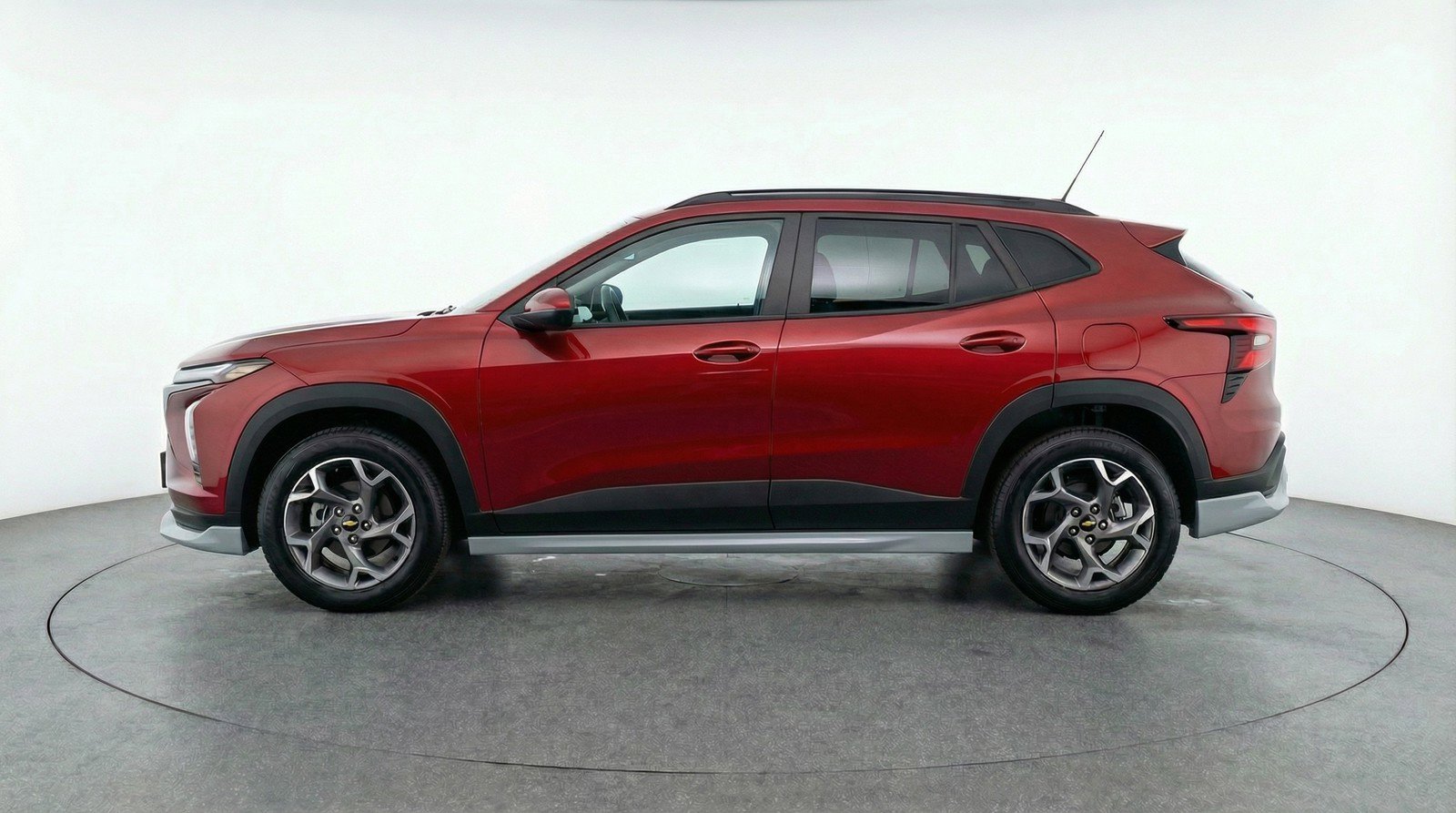 Used 2025 Chevrolet Trax LT w/ LT Convenience Package FWD image 5