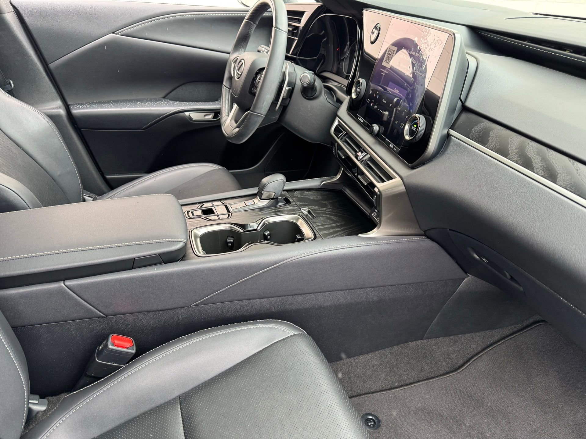 Used 2023 Lexus RX 350 Premium w/ Accessory Package (Z1) image 9