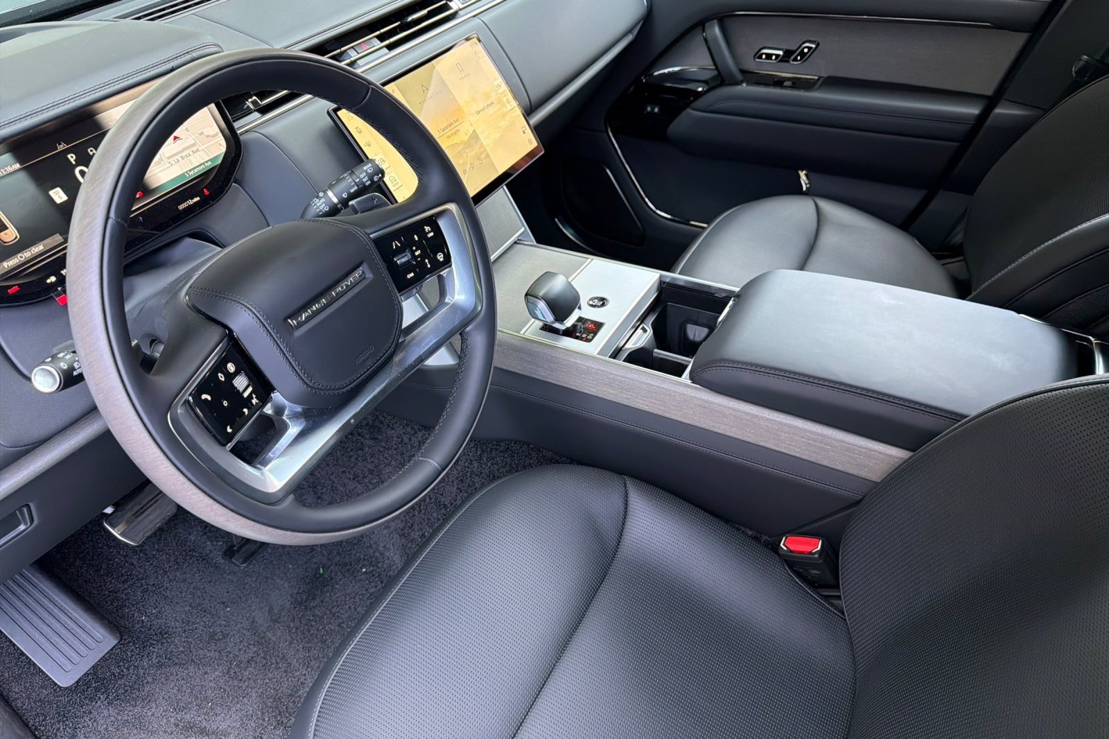 New 2026 Land Rover Range Rover SV AWD/4WD image 4