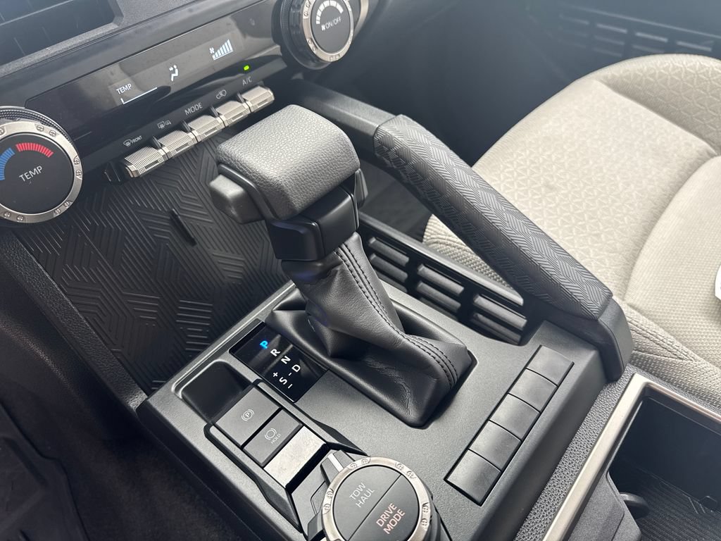 Certified 2025 Toyota 4Runner SR5 AWD/4WD image 23