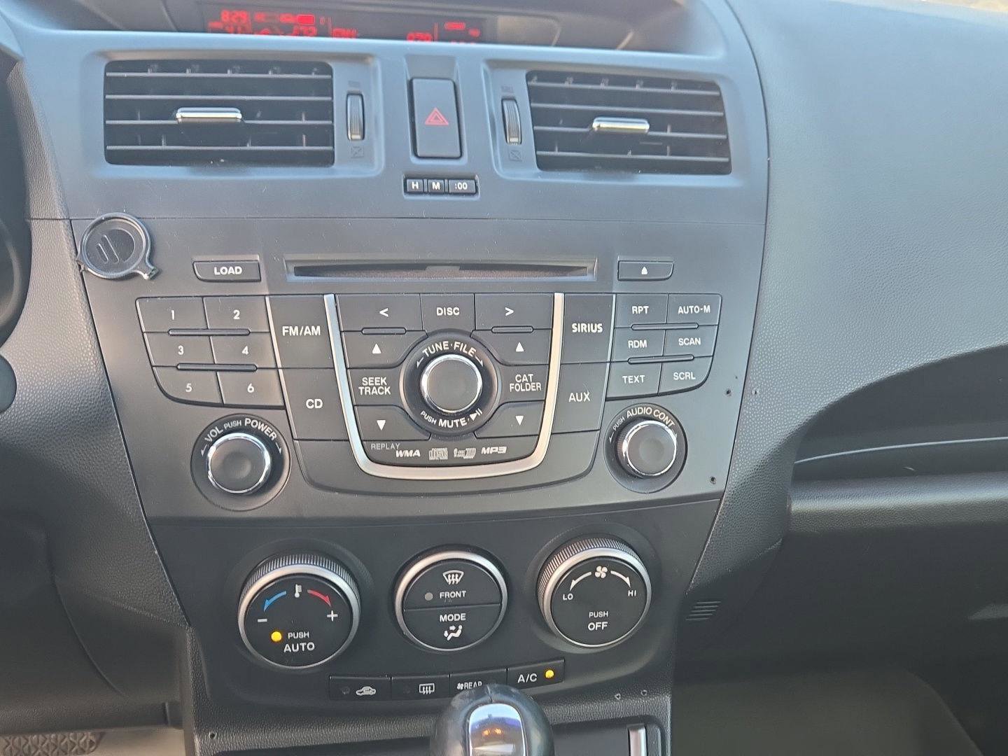 Used 2012 MAZDA MAZDA5 Touring w/ Moonroof & Audio Pkg image 18