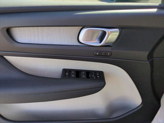 New 2026 Volvo XC40 B5 Plus w/ Protection Package Premier image 10