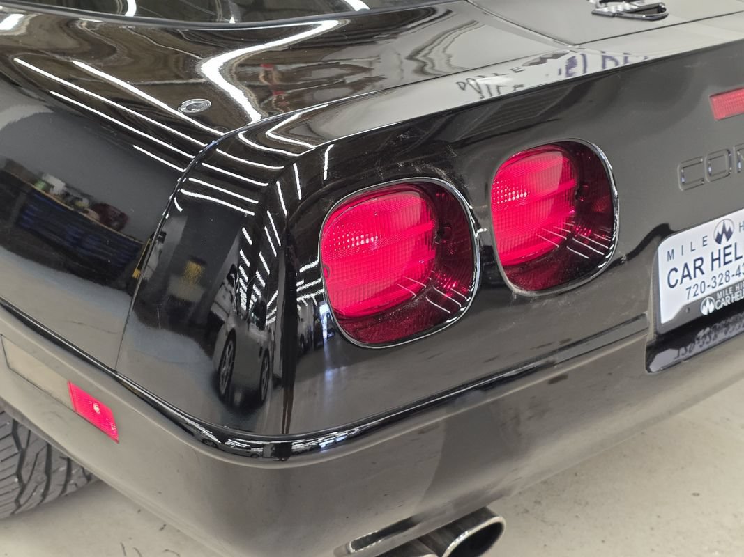 Used 1995 Chevrolet Corvette Coupe RWD image 43
