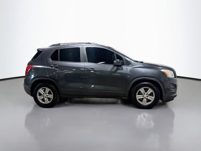 Used 2016 Chevrolet Trax LT w/ LT Convenience Package FWD image 5