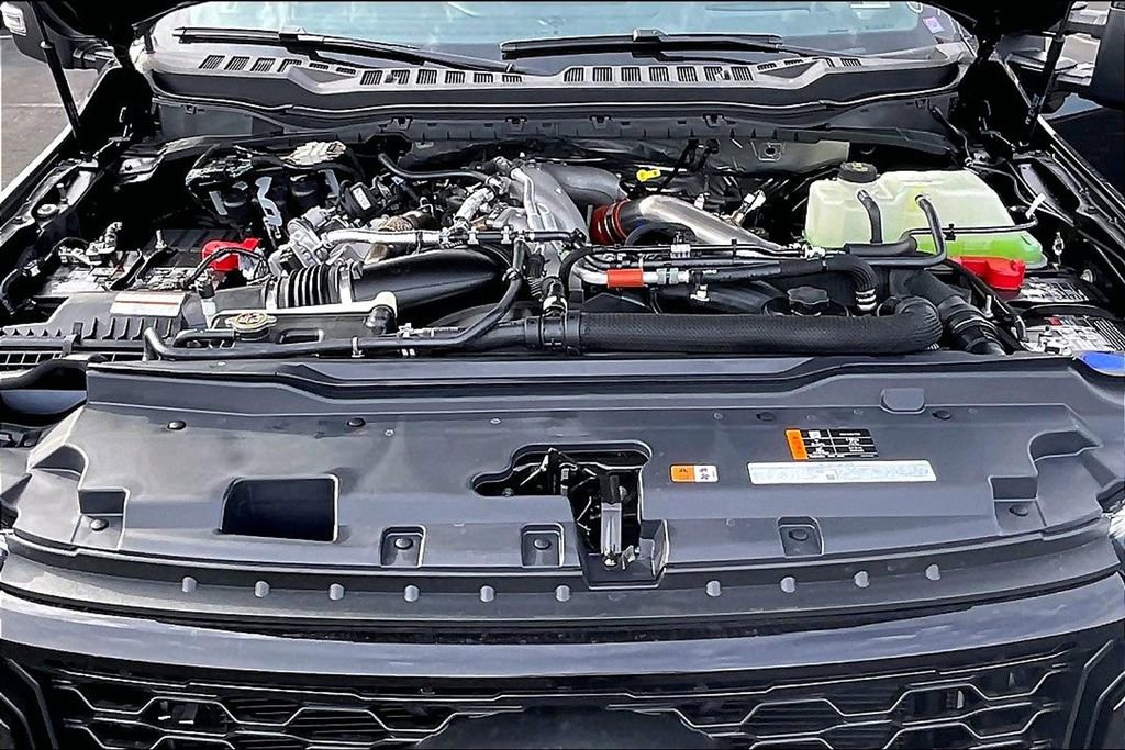 New 2025 Ford F250 Lariat w/ Lariat Ultimate Package image 11