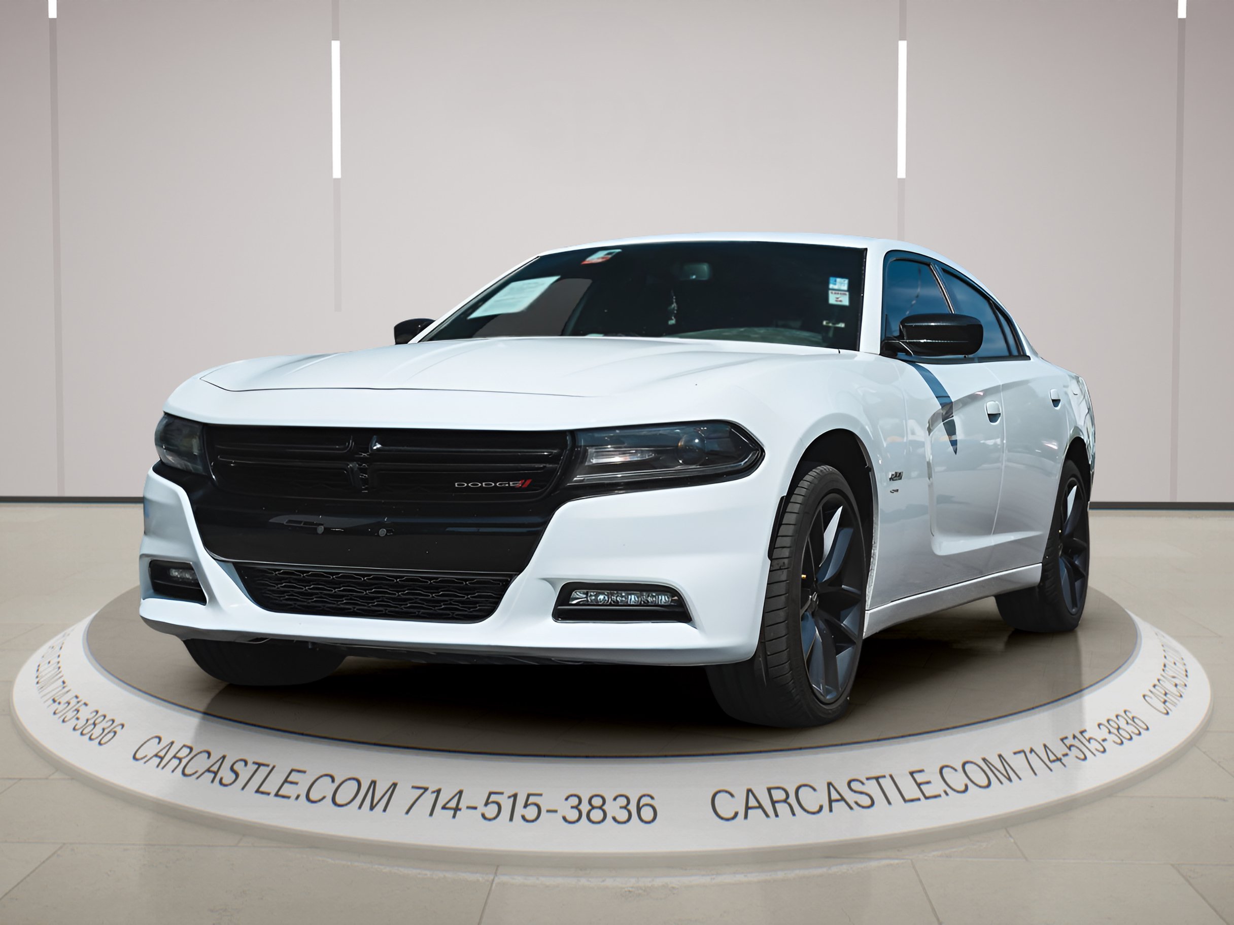 Used 2018 Dodge Charger R/T RWD image 1