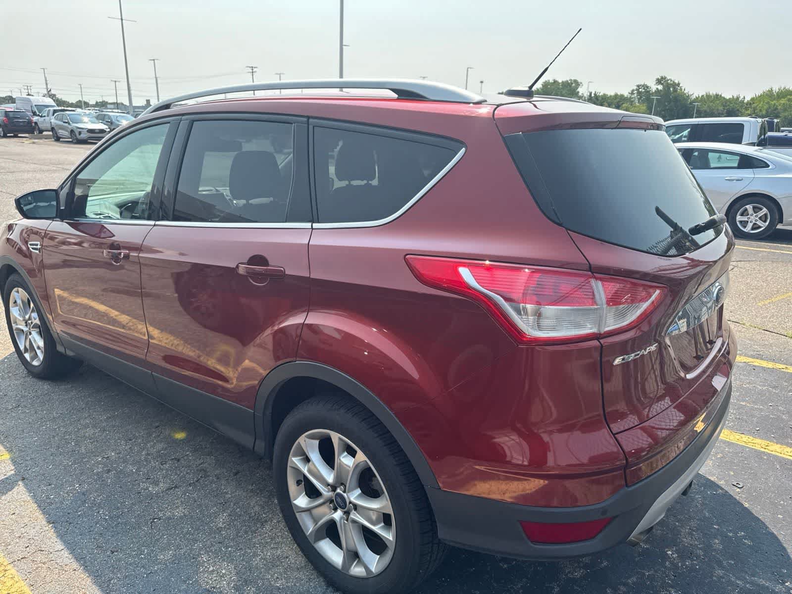 Used 2015 Ford Escape Titanium FWD image 19