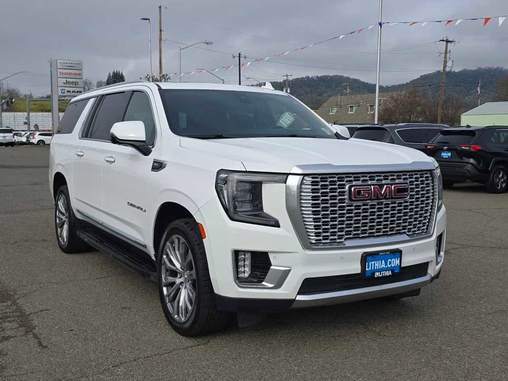 Used 2021 GMC Yukon XL Denali w/ Advanced Technology Package image 7
