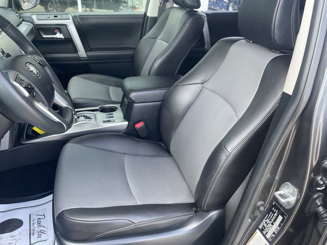 Used 2022 Toyota 4Runner SR5 Premium w/ Moonroof Package AWD/4WD image 17