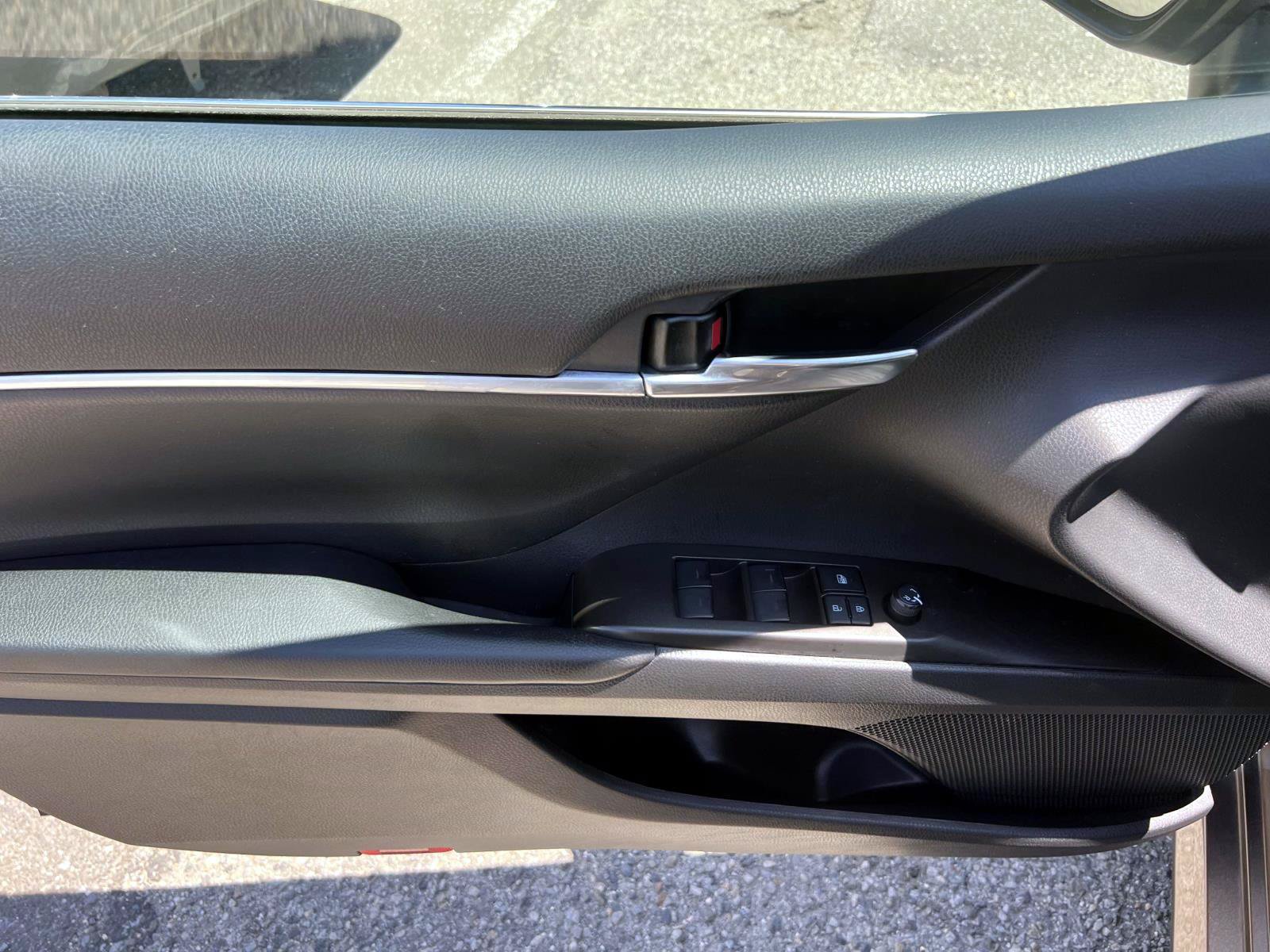 Used 2022 Toyota Camry LE AWD/4WD image 15