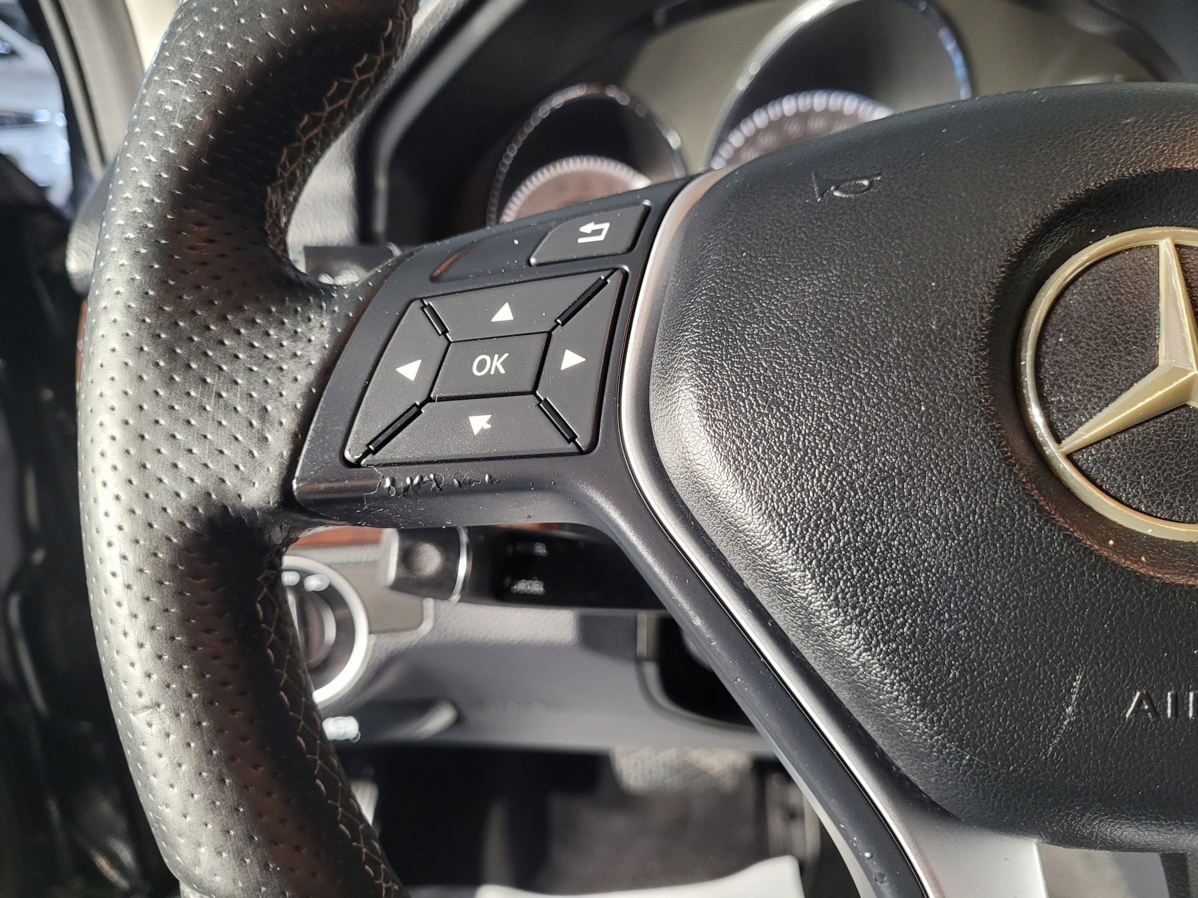 Used 2015 Mercedes-Benz GLK 350 4MATIC image 24