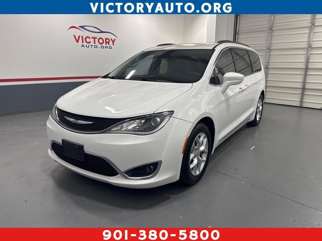 Used 2017 Chrysler Pacifica Touring-L w/ Tire & Wheel Group