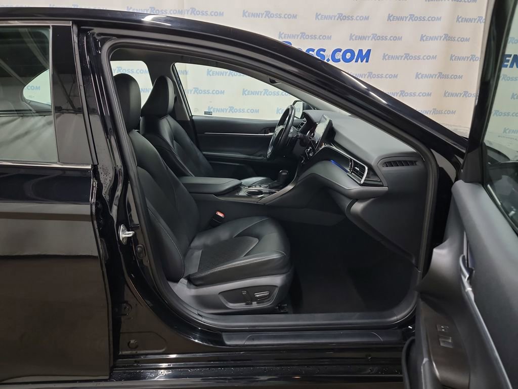 Used 2023 Toyota Camry XSE image 12