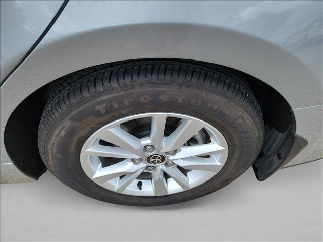 Used 2025 Toyota Camry LE w/ Convenience Package FWD image 12