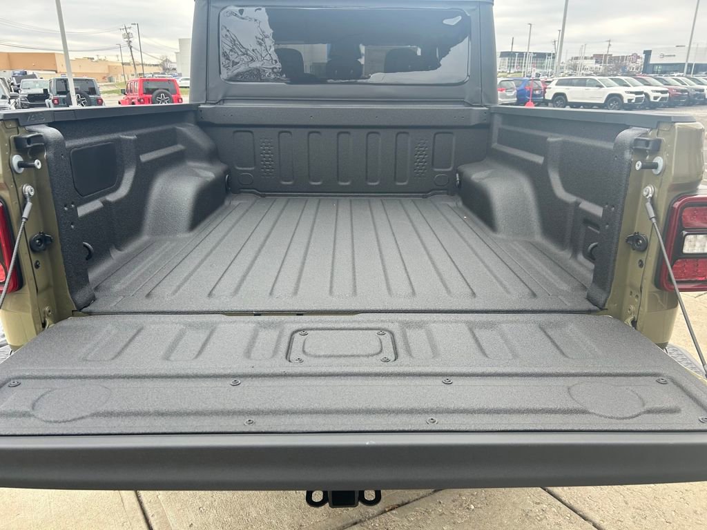 New 2026 Jeep Gladiator Mojave w/ Safety Group image 24