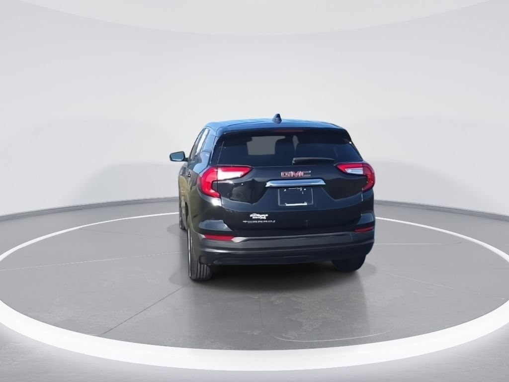 Used 2024 GMC Terrain SLE FWD image 7