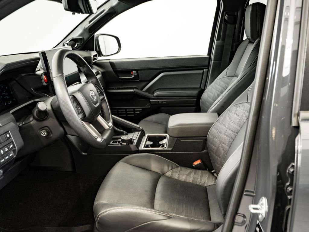 Used 2025 Toyota 4Runner TRD Off-Road Premium w/ Tow Technology Package AWD/4WD image 24