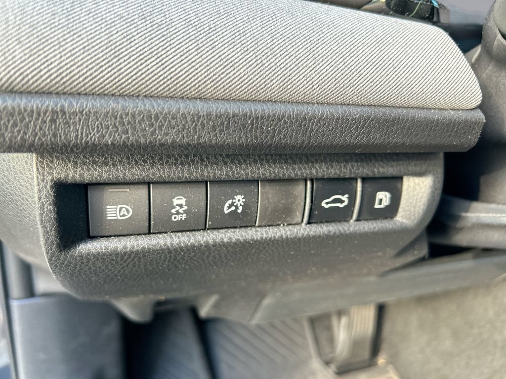 Used 2026 Toyota Camry LE FWD image 13