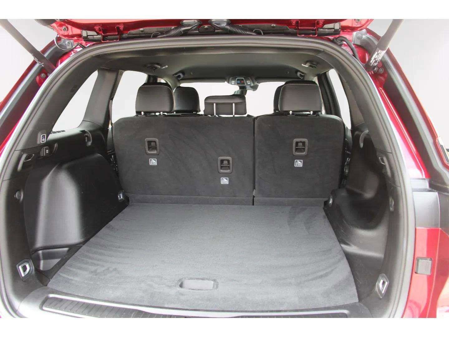 Used 2025 Jeep Grand Cherokee Altitude image 26