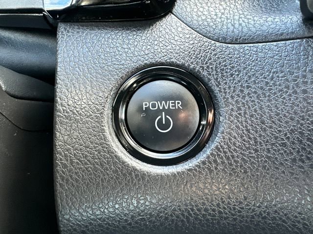 Used 2025 Toyota Camry SE w/ Convenience Package image 37