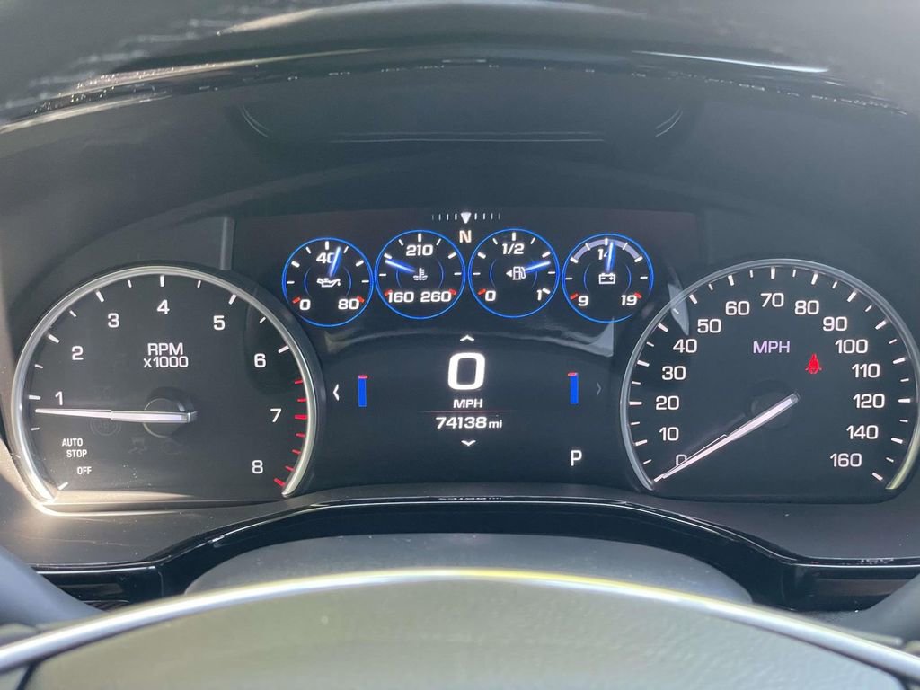 Used 2017 Cadillac XT5 Platinum w/ Driver Assist Package image 18