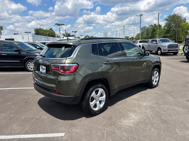 Used 2019 Jeep Compass Latitude w/ Cold Weather Group AWD/4WD image 29