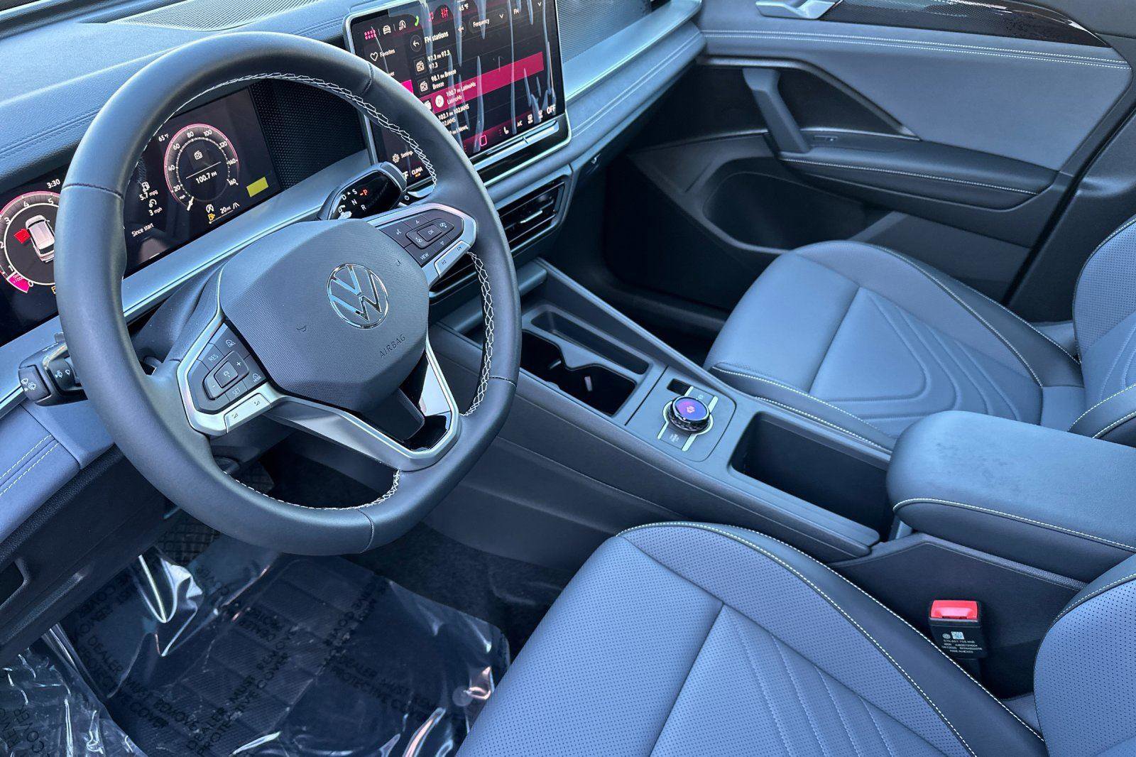 New 2026 Volkswagen Tiguan SE image 9