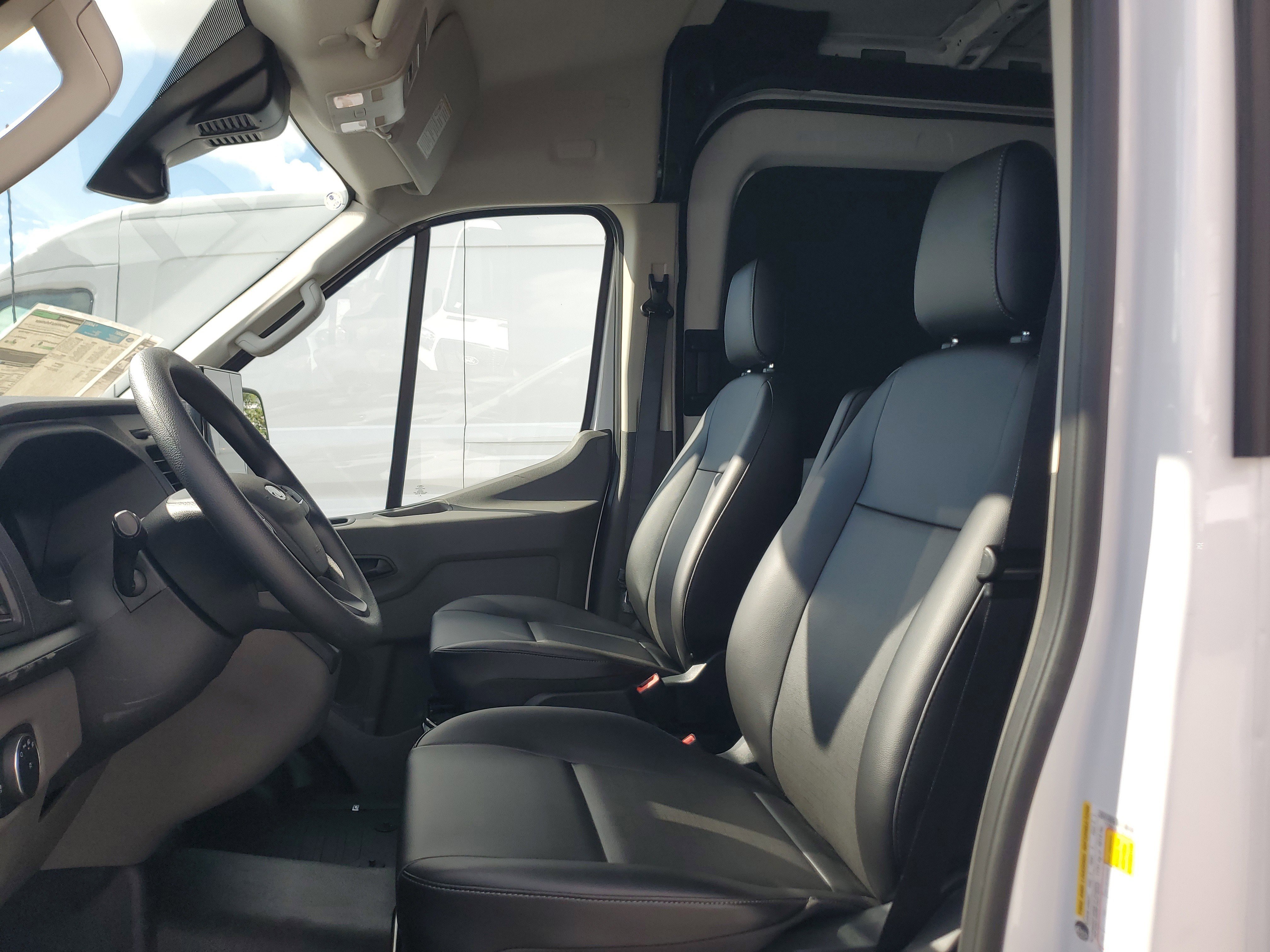 New 2026 Ford Transit 250 148 Medium Roof w/ Load Area Protection Package image 19