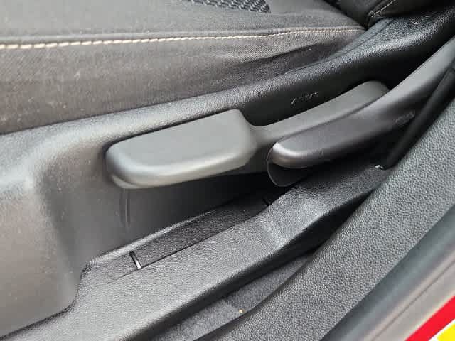 Used 2023 GMC Acadia SLE FWD image 21