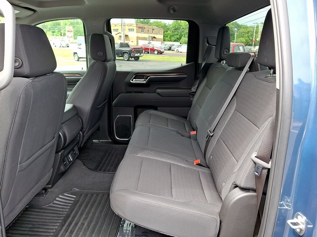 Used 2024 Chevrolet Silverado 1500 RST AWD/4WD image 10
