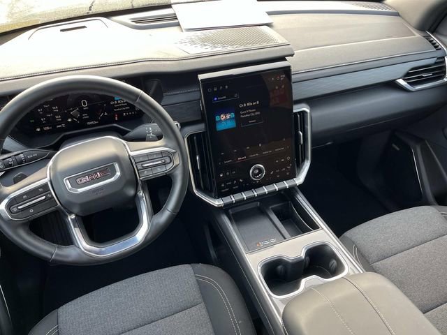 Used 2025 GMC Acadia Elevation image 13