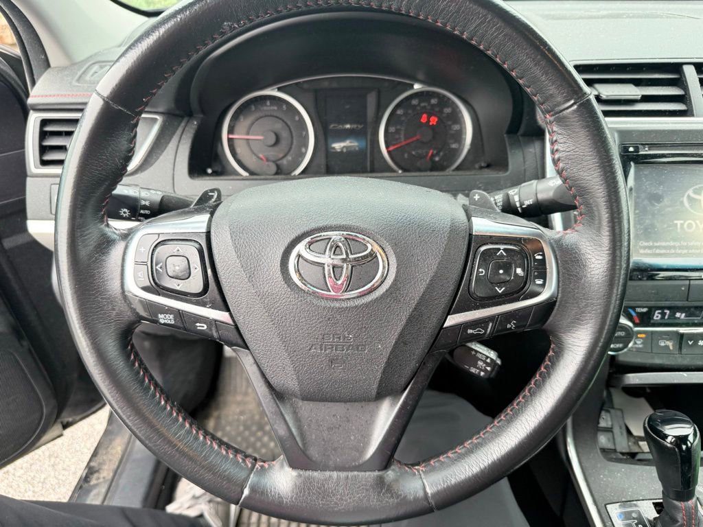 Used 2017 Toyota Camry XSE image 8