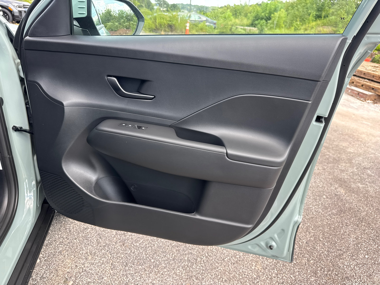 New 2027 Hyundai Kona SE FWD image 15
