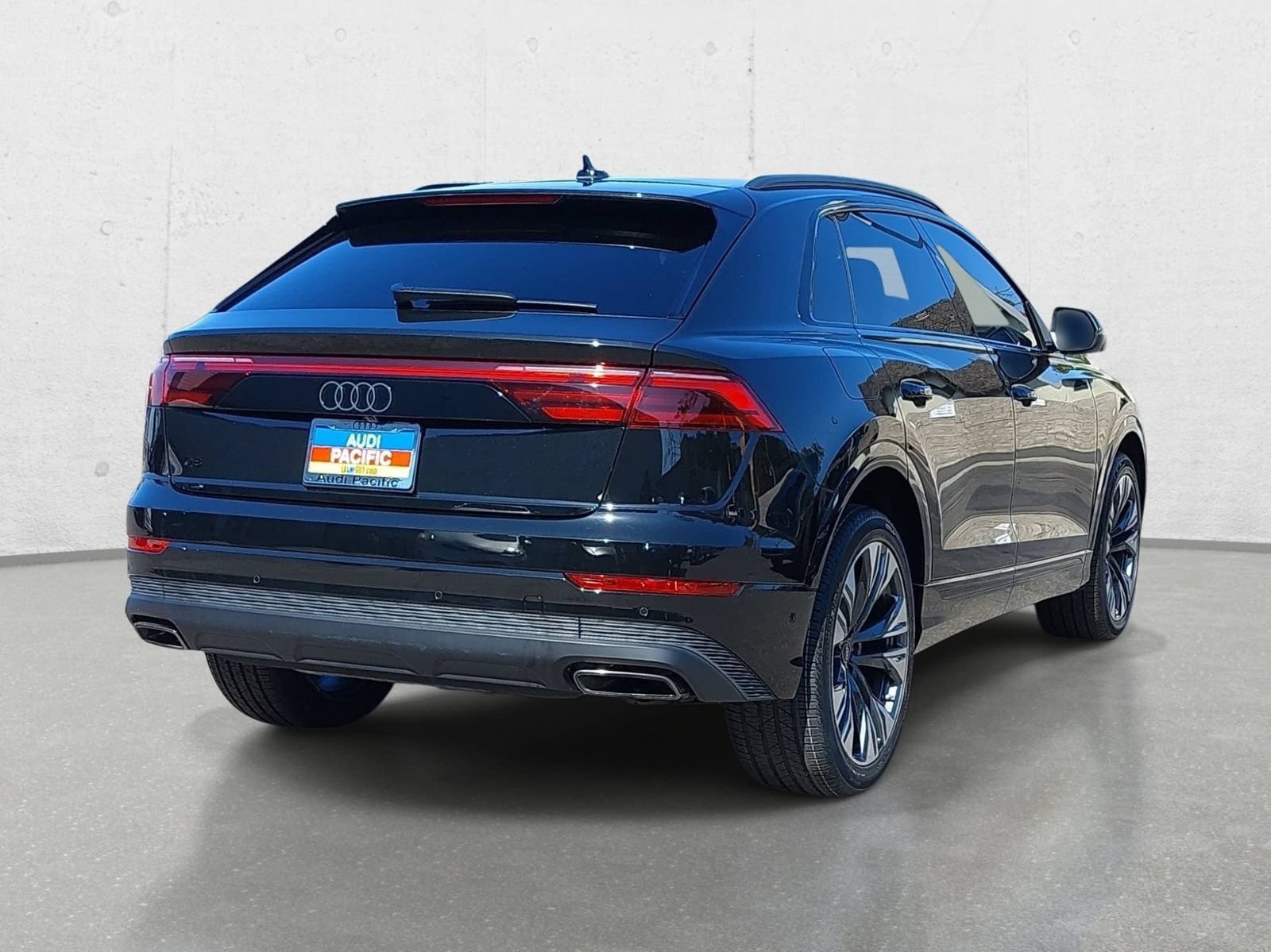 Used 2024 Audi Q8 Premium Plus w/ Premium Plus Package AWD/4WD image 5