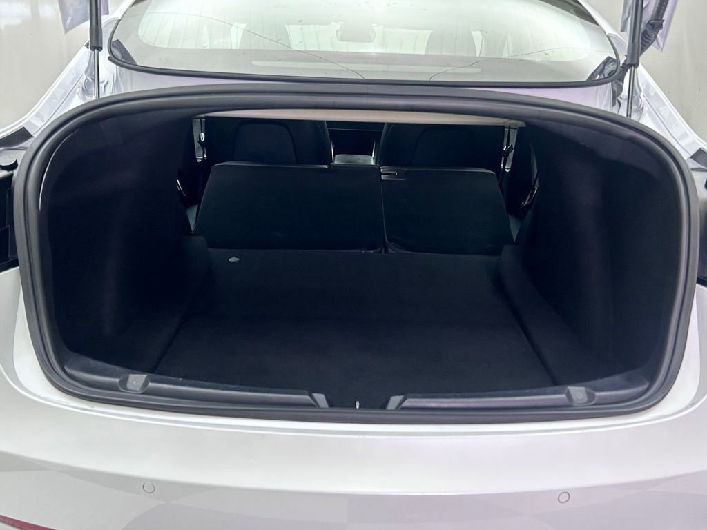 Used 2020 Tesla Model 3 Standard Range Plus image 11