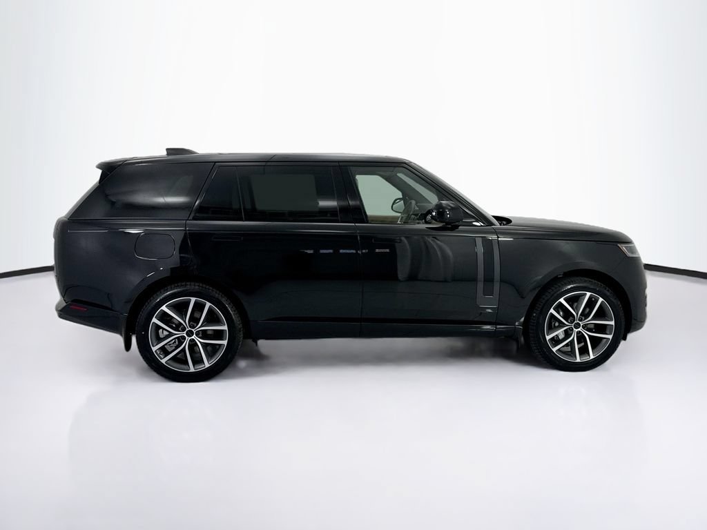 New 2026 Land Rover Range Rover Long Wheelbase SE AWD/4WD image 4