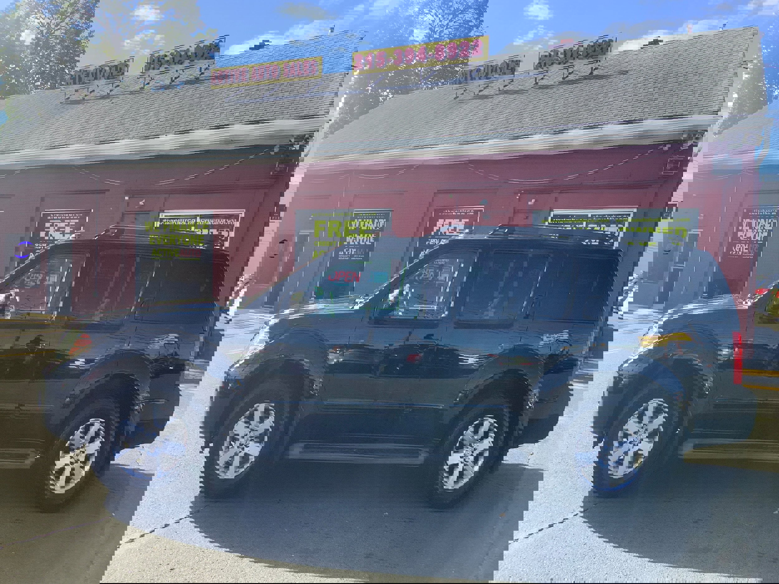 Used 2008 Nissan Pathfinder SE w/ Leather Pkg image 4