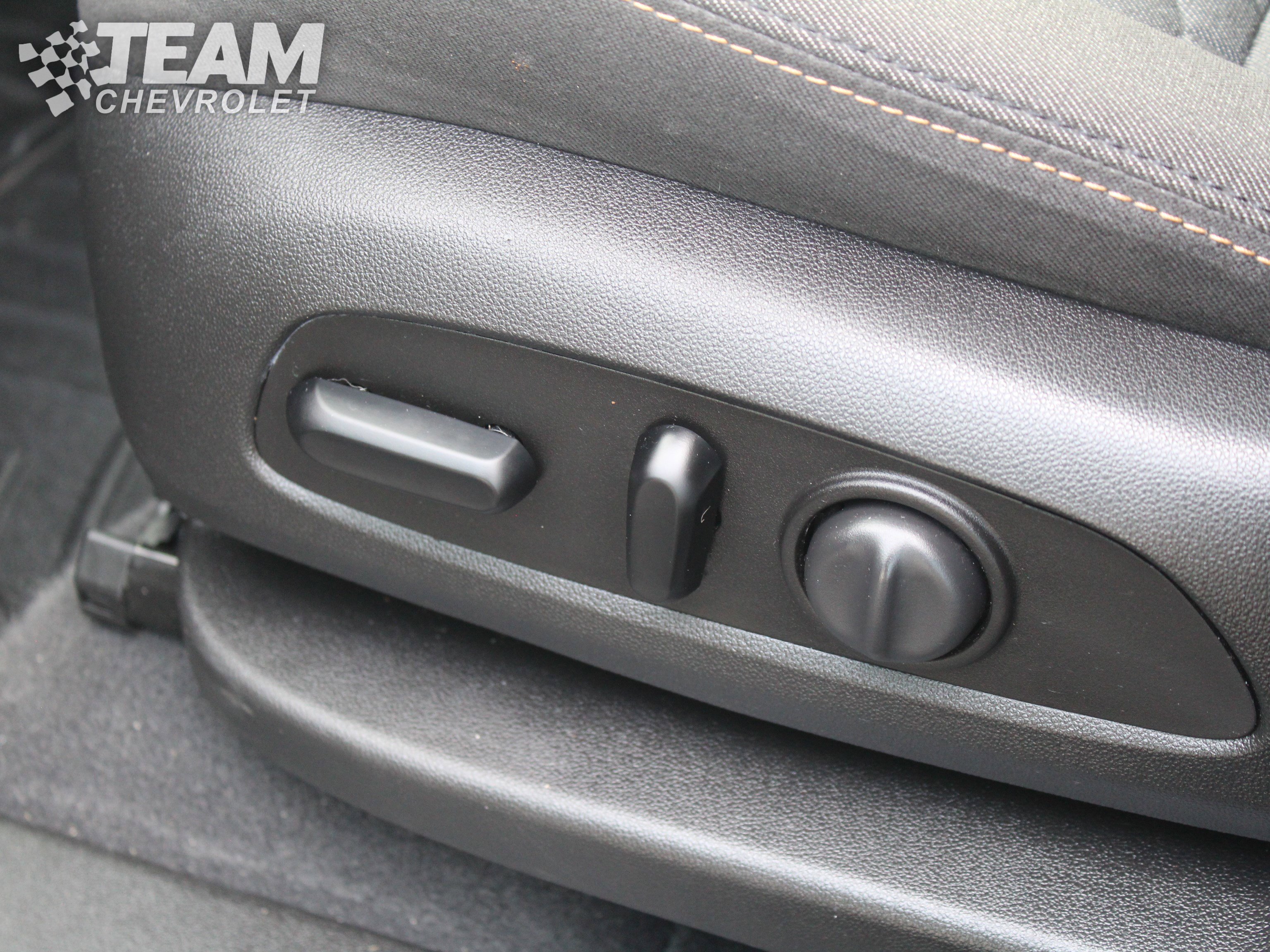 Used 2020 Chevrolet Equinox LT image 11