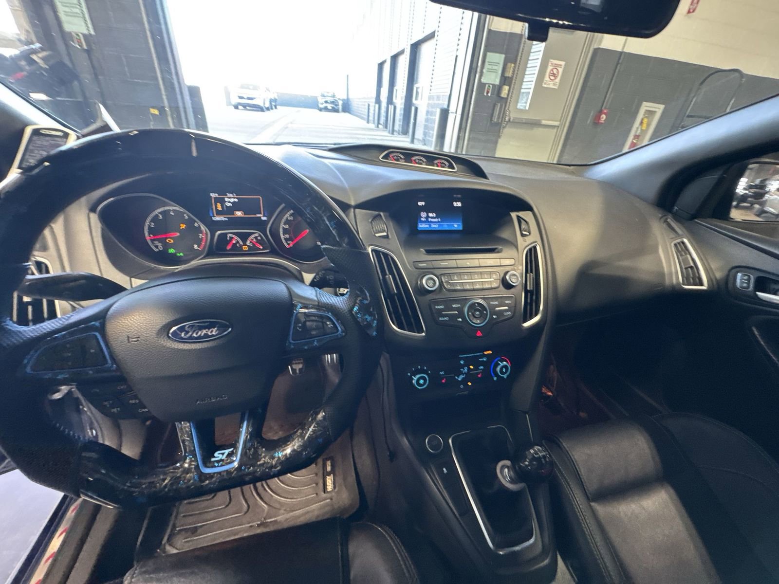 Used 2016 Ford Focus ST image 2