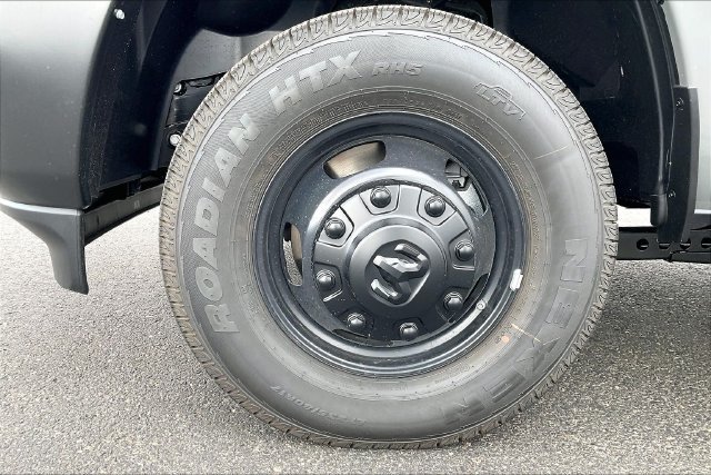 New 2027 RAM 3500 Tradesman AWD/4WD image 12
