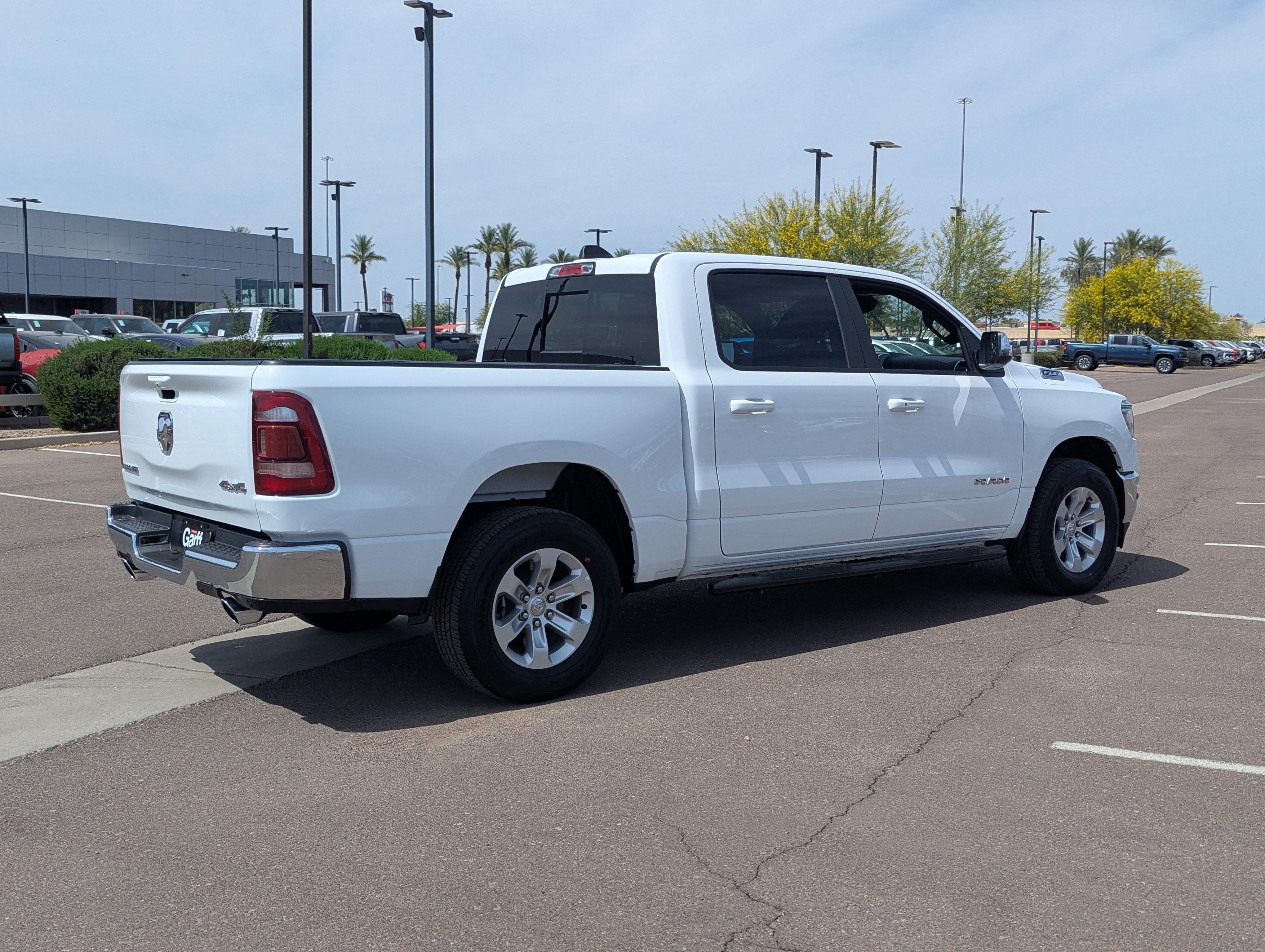 Used 2024 RAM 1500 Laramie AWD/4WD image 5