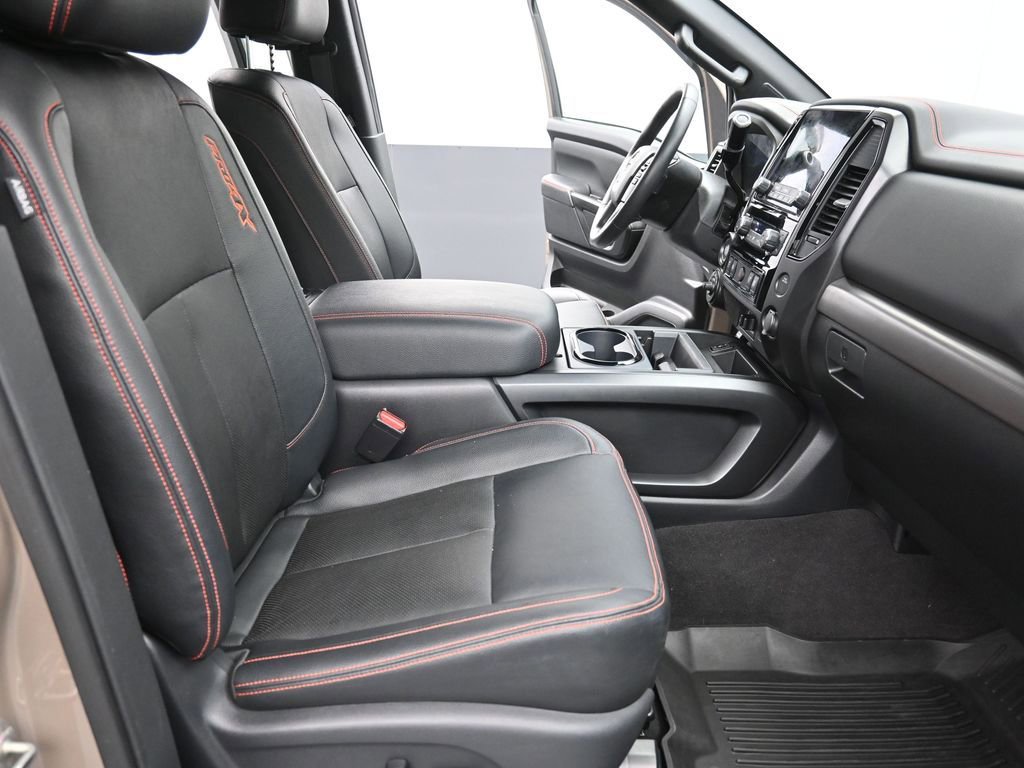 Used 2023 Nissan Titan PRO-4X w/ Pro-4x Convenience Package image 16