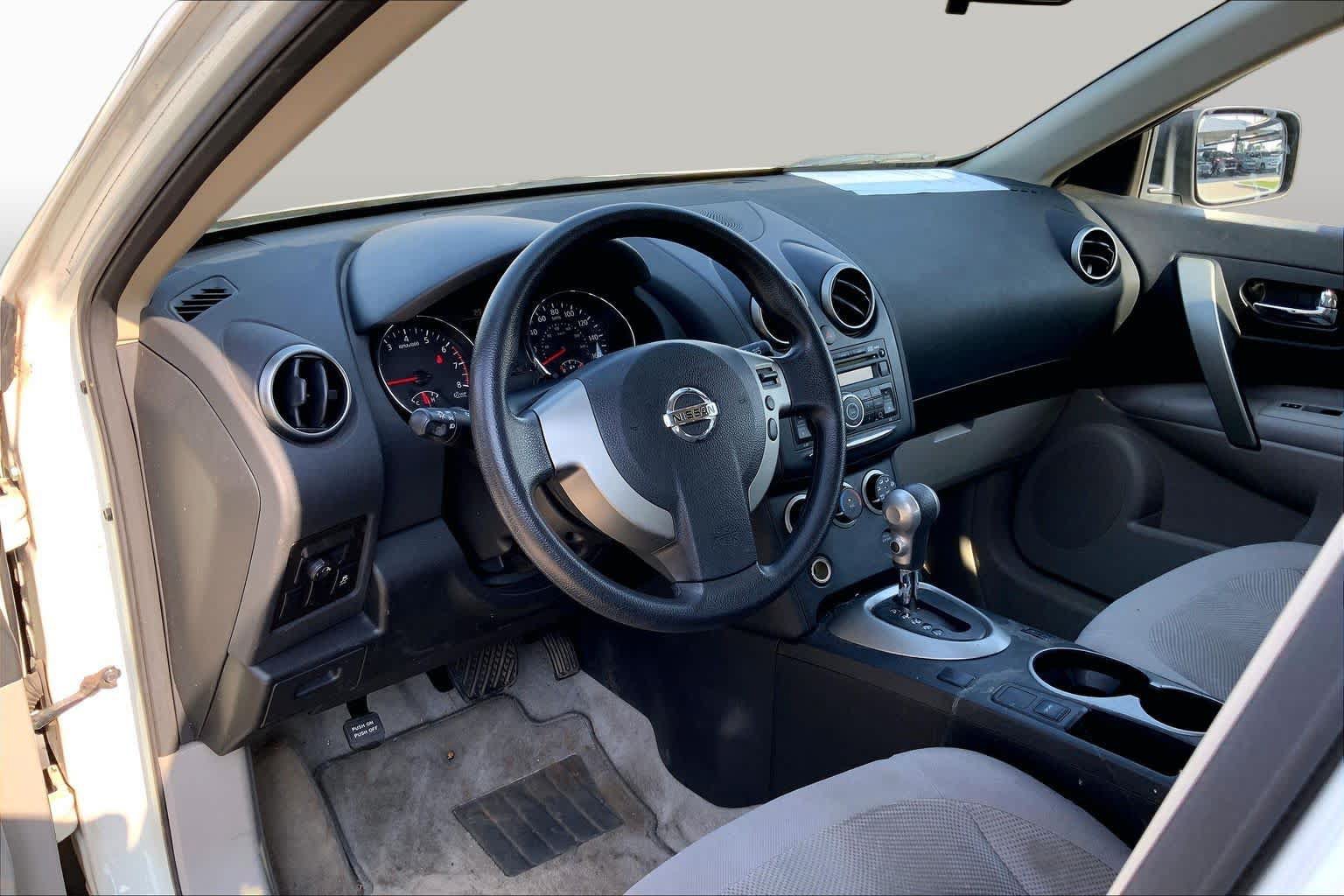 Used 2013 Nissan Rogue S FWD image 16