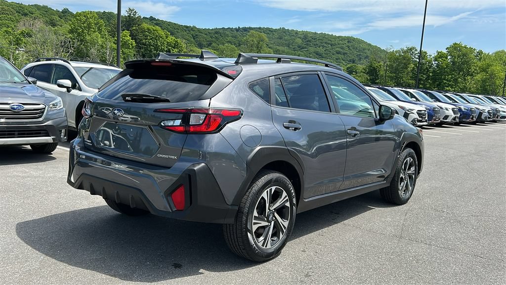Used 2024 Subaru Crosstrek 2.0i Premium AWD/4WD image 4