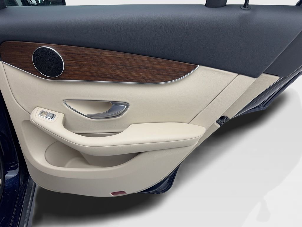 Used 2022 Mercedes-Benz GLC 300 4MATIC image 41